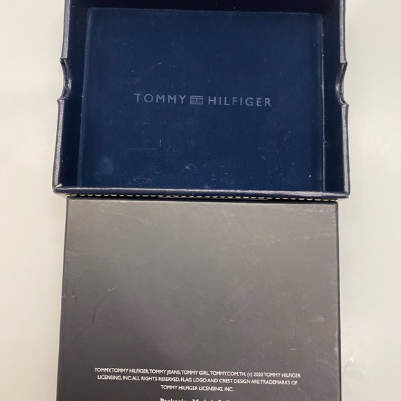 Wallet - Picture 5 of 6